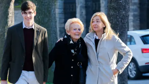 Pablo Urdangarin, Claire Liebaert y la infanta Cristina en 2019 Pablo Urdangarin, Claire Liebaert y la infanta Cristina en 2019