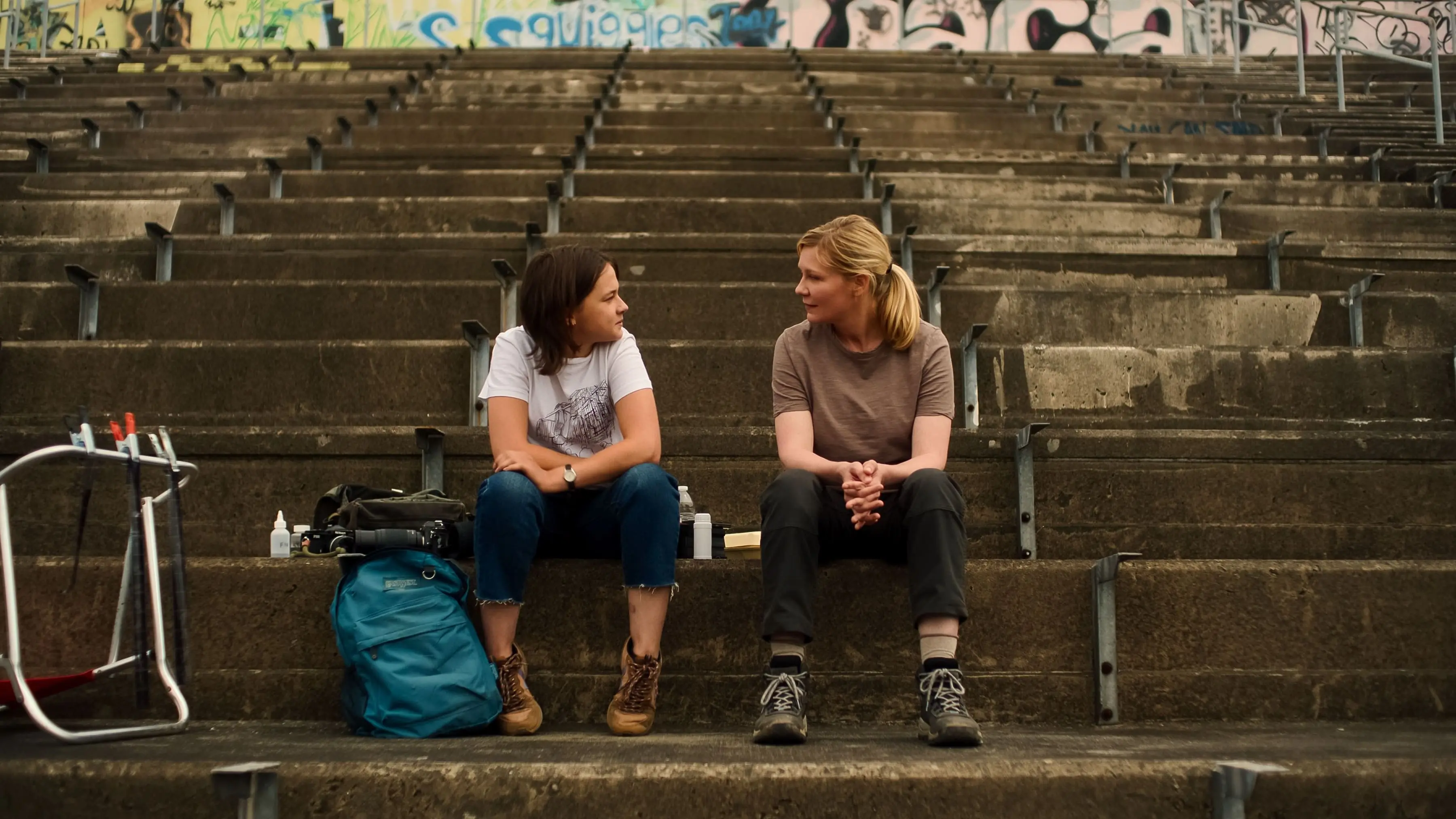 Kirsten Dunst y Cailee Spaeny en Civil War