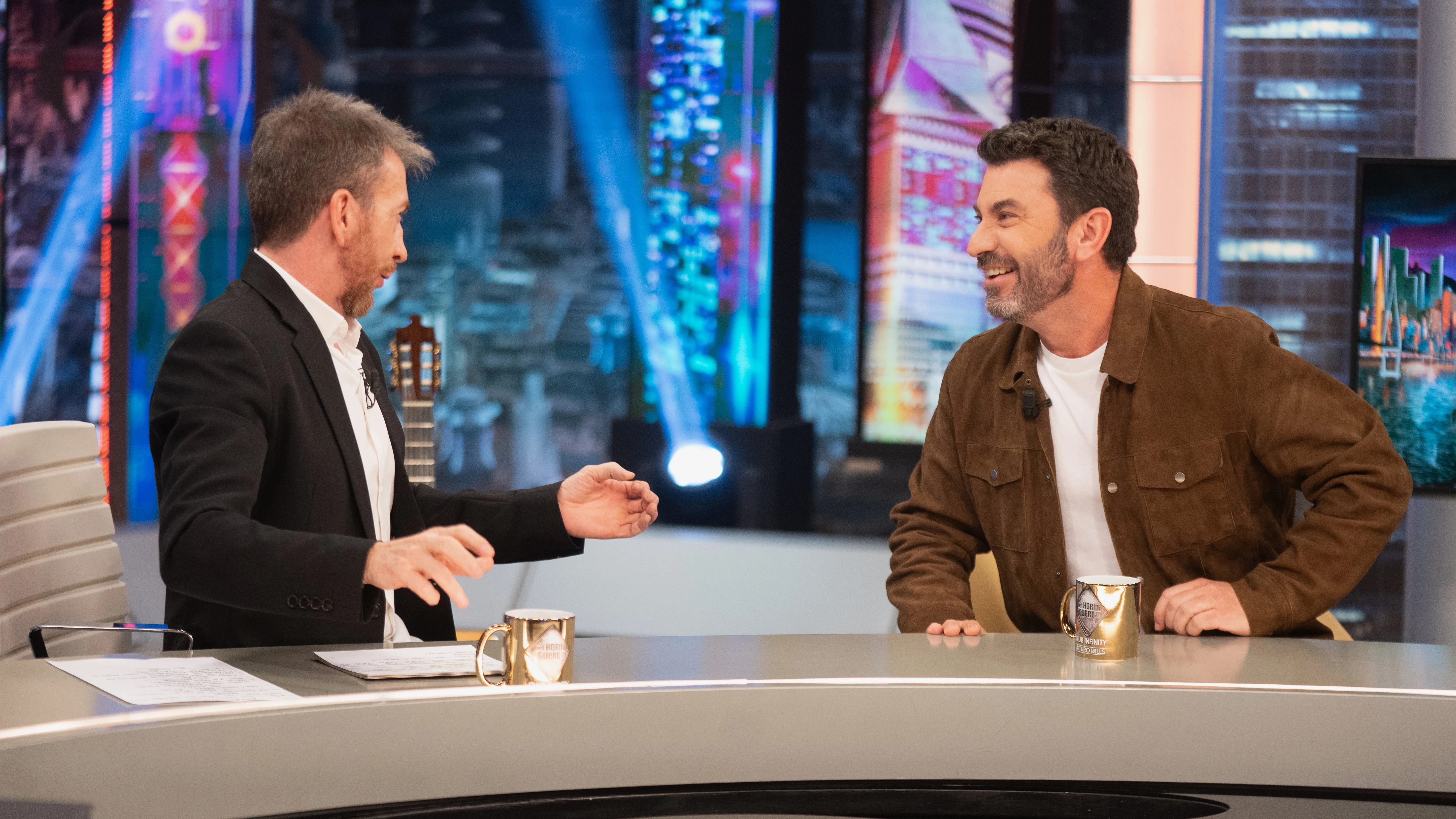 Arturo Valls y Pablo Motos descifran los divertidos mensajes subliminales de las canciones en inglés Arturo Valls y Pablo Motos descifran los divertidos mensajes subliminales de las canciones en inglés