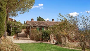 Casa antigua en un pueblo