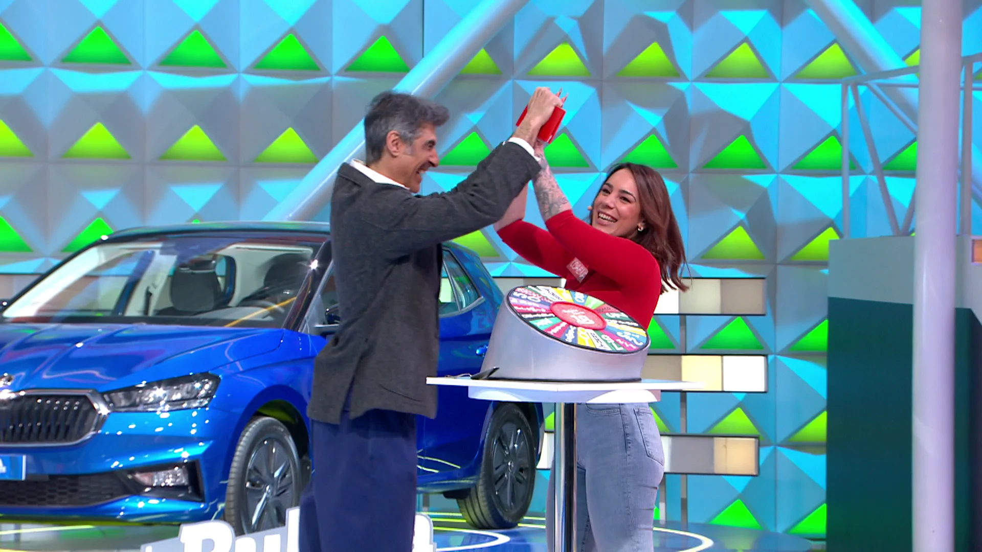 &iexcl;Lorena gana m&aacute;s de 25.000 euros en el 18 aniversario de La ruleta de la suerte!