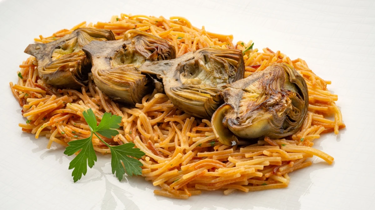 Receta de fideos al ajillo con alcachofas, de Arguiñano: "Qué forma más rica de comer fideo" Receta de fideos al ajillo con alcachofas, de Arguiñano: "Qué forma más rica de comer fideo"