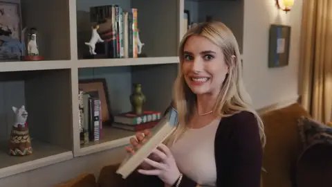 Emma Roberts hace un tour de su casa Emma Roberts hace un tour de su casa