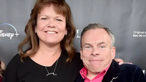 Warwick Davis y su mujer Samantha Davis Warwick Davis y su mujer Samantha Davis