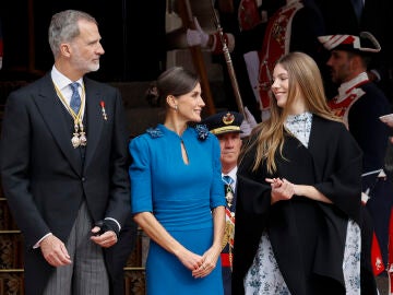 El rey Felipe, la reina Letizia y la infanta Sofía