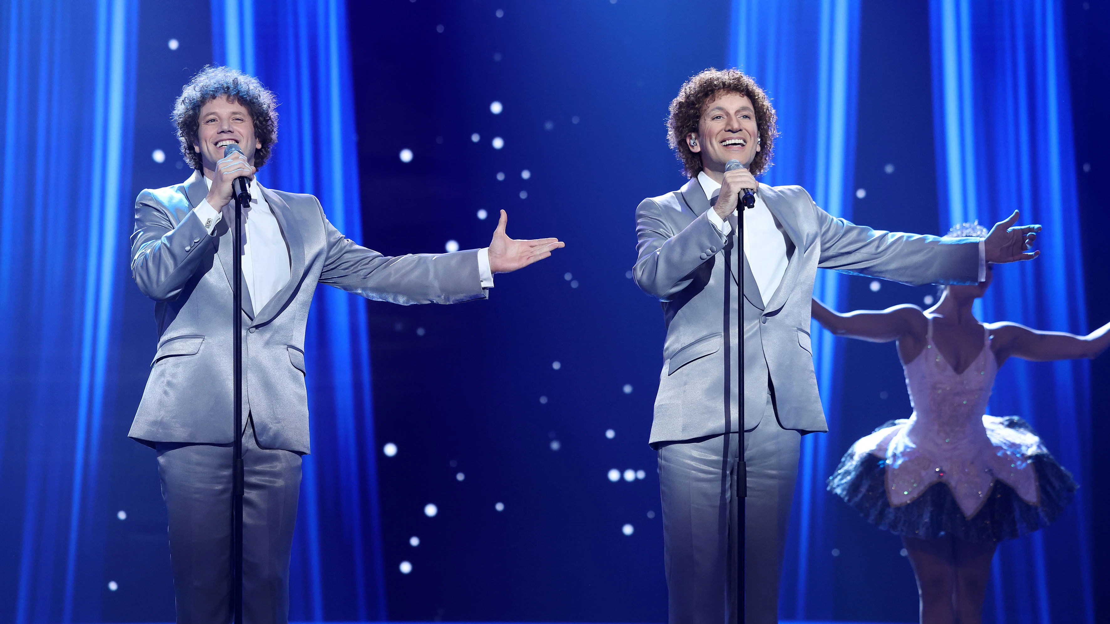 Miguel Lago convierte &lsquo;Algo peque&ntilde;ito&rsquo; junto a Daniel Diges en una imitaci&oacute;n inmensa de Tu cara me suena 11