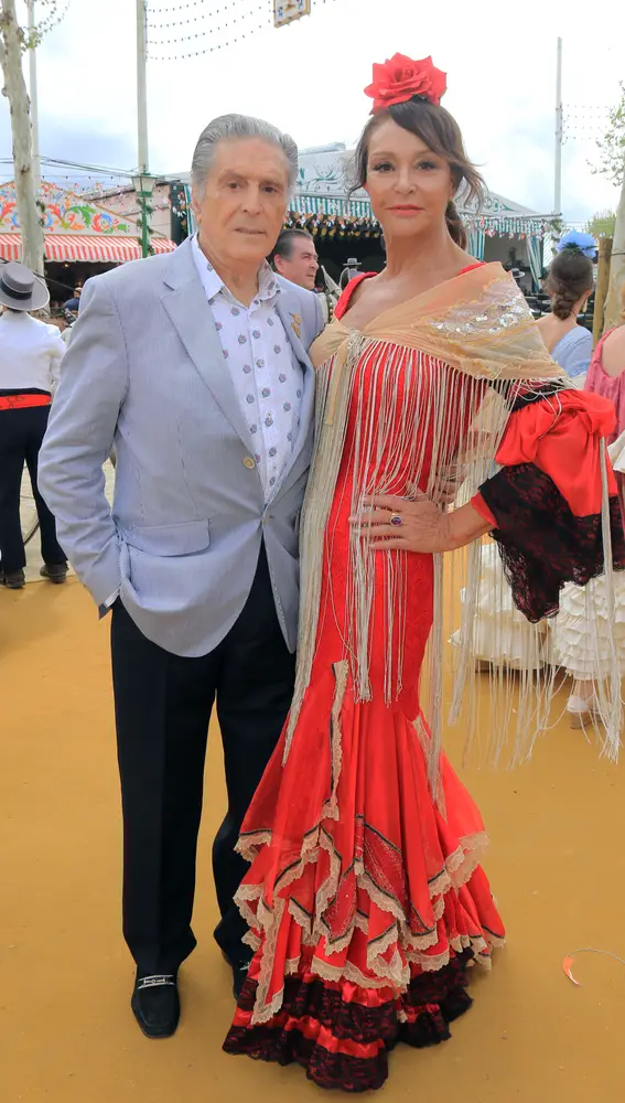 María Ángeles Grajal y Jaime Ostos, en la Feria de Sevilla 2016