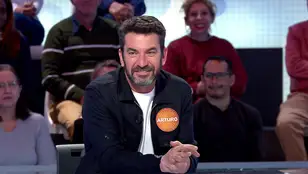 El chascarrillo de Arturo Valls que casi le cuesta la victoria a Óscar: “Solo se está jugando 1.720.000 euros”
