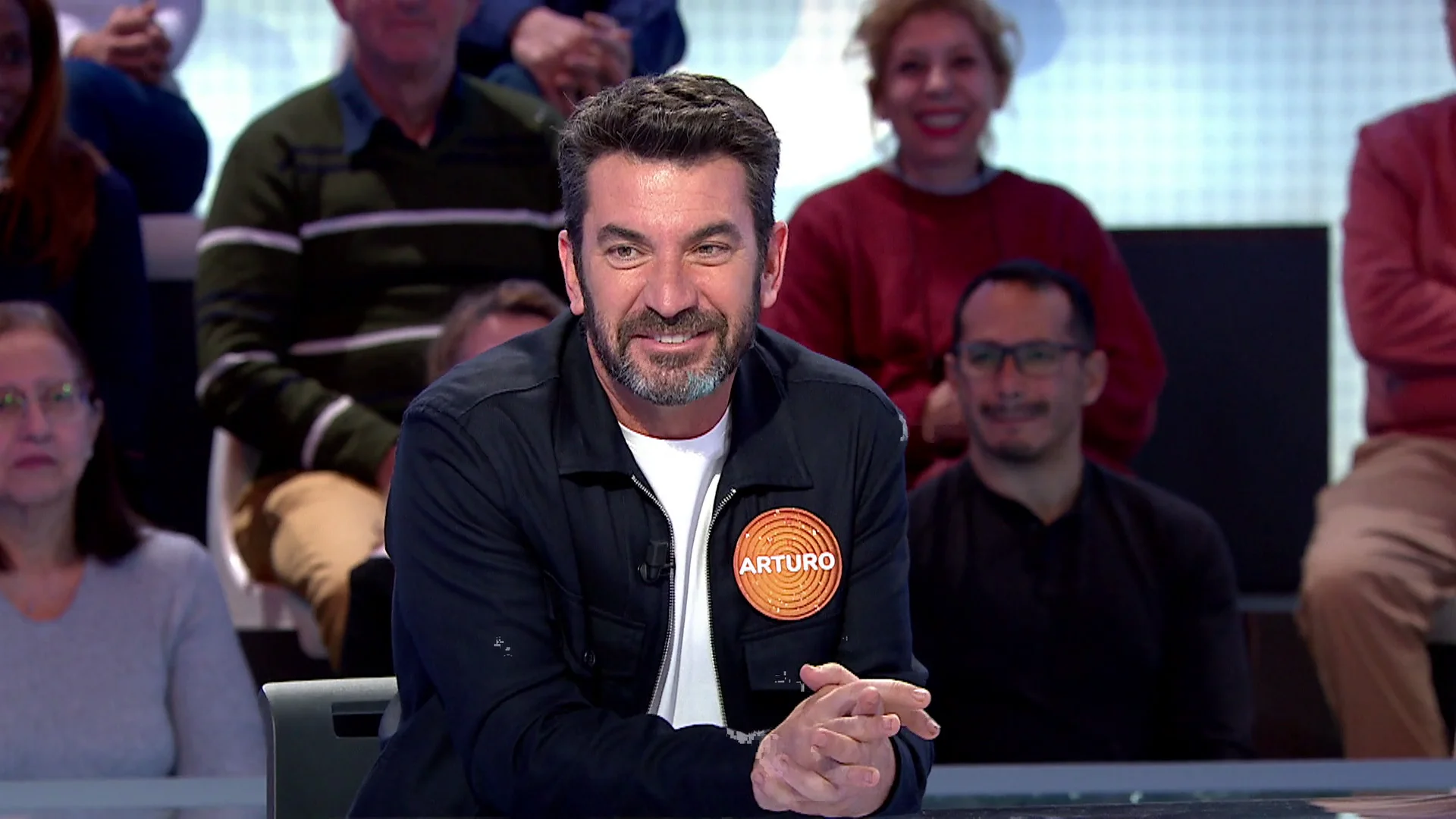 El chascarrillo de Arturo Valls que casi le cuesta la victoria a Óscar: “Solo se está jugando 1.720.000 euros” El chascarrillo de Arturo Valls que casi le cuesta la victoria a Óscar: “Solo se está jugando 1.720.000 euros”