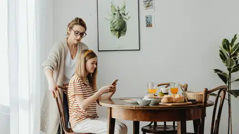 Madre y adolescente Madre y adolescente