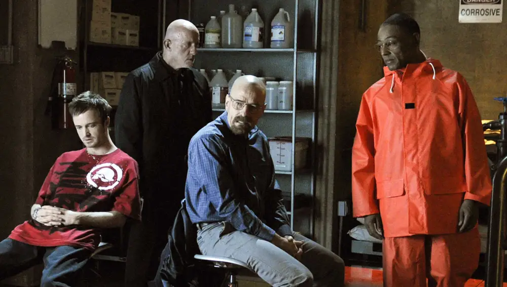 Aaron Paul, Bryan Cranston, Jonathan Banks y Giancarlo Esposito en una escena de Breaking Bad