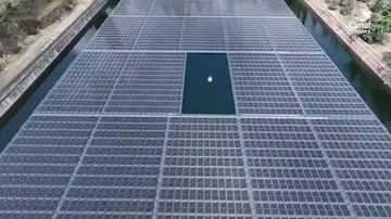Planta fotovoltaica flotante