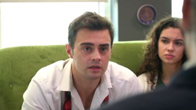 Esta noche en Hermanos: ¡Ömer acaba en el calabozo mientras oscuros secretos salen a la luz!
