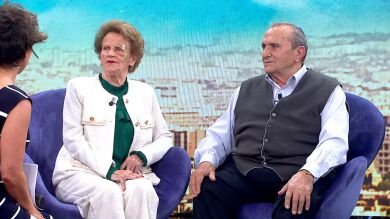 Asun y Marino cumplen su sueño de viajar a París tras 63 años de matrimonio, la luna de miel que nunca tuvieron