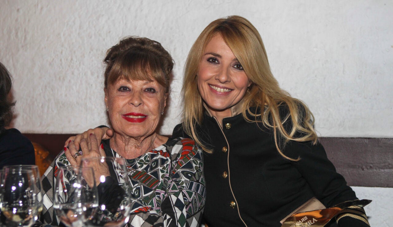 Cayetana Guill&eacute;n Cuervo y su madre, Gemma Cuervo