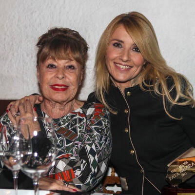 Cayetana Guill&eacute;n Cuervo y su madre, Gemma Cuervo