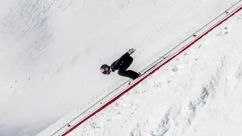 Un récord estratosférico Ryoyu Kobayashi batiendo el récord