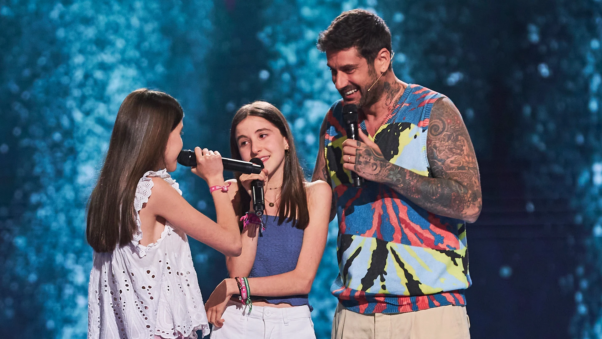 Las lágrimas de una talent al cantar con Melendi ‘Tu jardín con enanitos’