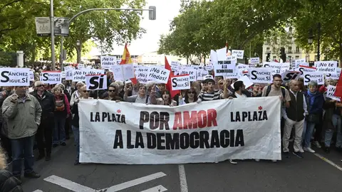 Manifestación en apoyo a Pedro Sánchez el día previo a su decisión