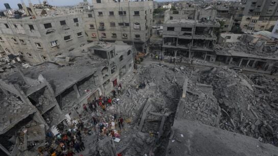 Vista a&eacute;rea de un ataque israel&iacute; a Franja de Gaza