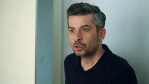 ¡Osman y Aylin, al borde la ruptura! ¡Osman y Aylin, al borde la ruptura!