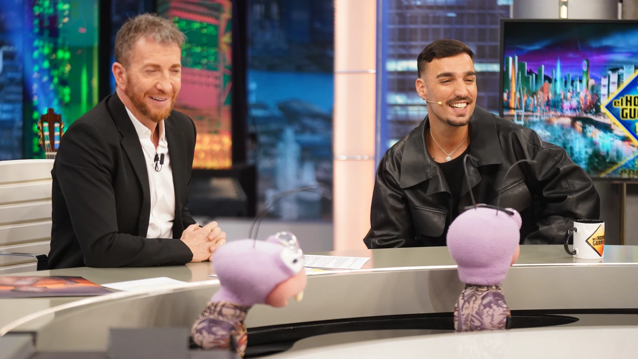 &iquest;Experto en tatuajes? Rels B demuestra su afici&oacute;n por la tinta en El Hormiguero
