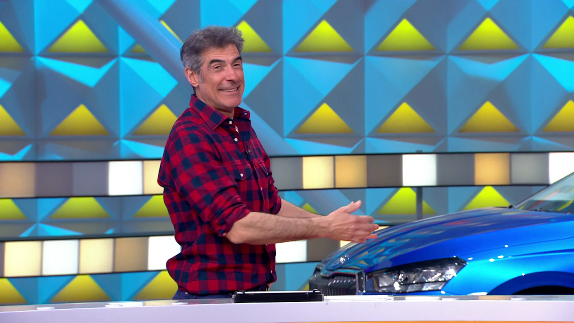 ¡Quiere cambiar el coche de La ruleta por un camper nada más llegar! ¡Quiere cambiar el coche de La ruleta por un camper nada más llegar!