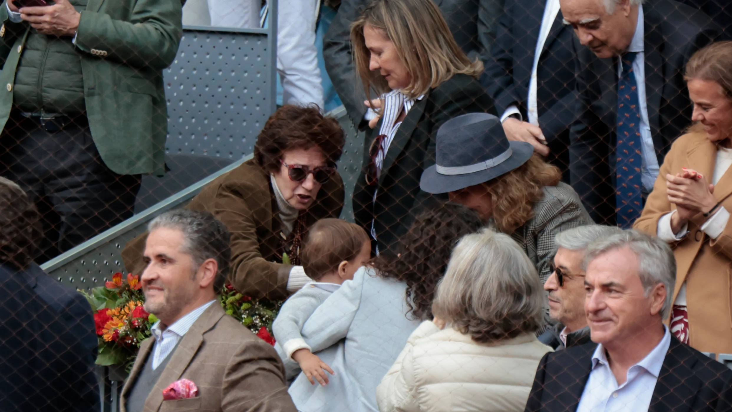 Mery Perelló saluda a la infanta Elena Mery Perelló saluda a la infanta Elena
