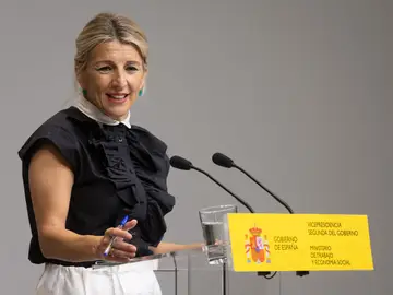 Yolanda Díaz comparece tras el anuncio del presidente del Gobierno de continuar en el cargo Yolanda Díaz comparece tras el anuncio del presidente del Gobierno de continuar en el cargo