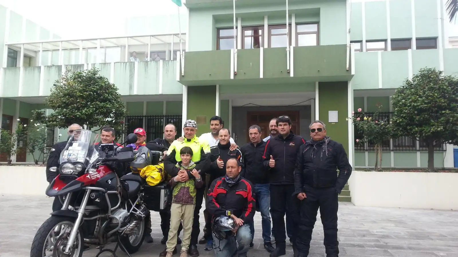 Anxo Castiñeiras viaja en su moto para concienciar sobre las enfermedades en los huesos Anxo Castiñeiras viaja en su moto para concienciar sobre las enfermedades en los huesos