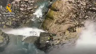 Miembros del Greim rescatan a un hombre sin vida en un barranco de Huesca