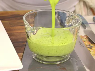 ¿Cómo se hace el auténtico mojo verde canario? Karlos Arguiñano lo desvela paso a paso ¿Cómo se hace el auténtico mojo verde canario? Karlos Arguiñano lo desvela paso a paso