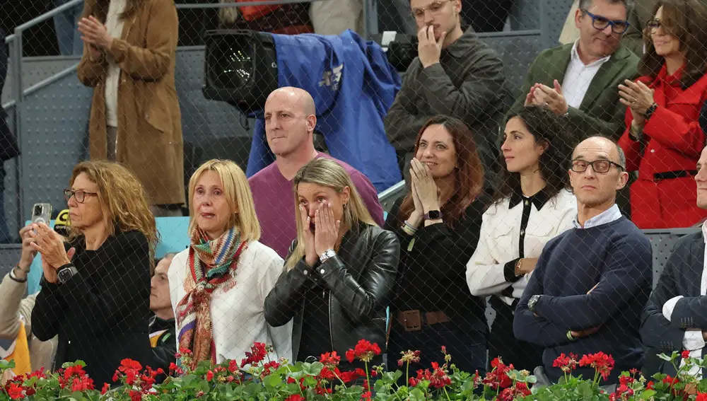 Los familiares de Rafa Nadal se emocionan con su despedida en el Mutua Madrid Open
