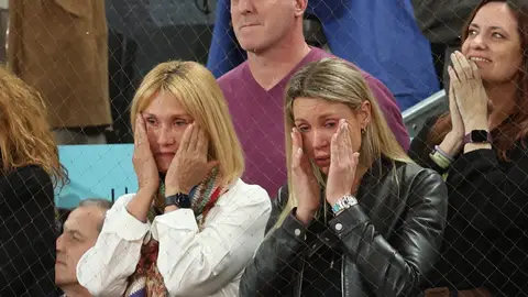 Las lágrimas de Ana María Parera y Maribel Nadal en la despedida de Rafa Nadal Las lágrimas de Ana María Parera y Maribel Nadal en la despedida de Rafa Nadal