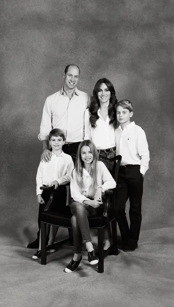 La princesa Charlotte con su familia al completo