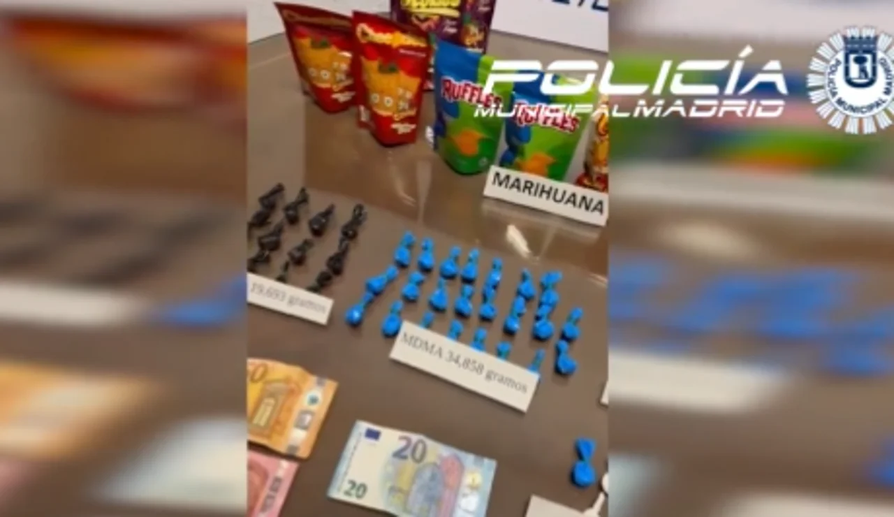 La Policía Municipal de Madrid detiene a un hombre que vendía droga en bolsas de snack