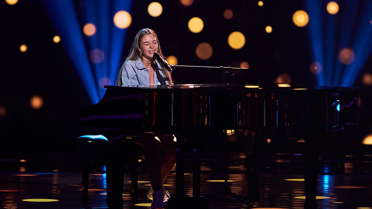 Alicia regresa a La Voz Kids seis años después para sorprender a Lola Índigo con ‘Happier’ Alicia regresa a La Voz Kids seis años después para sorprender a Lola Índigo con ‘Happier’