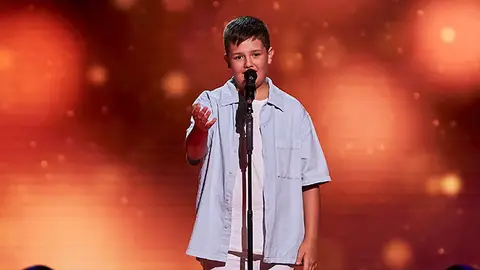 La ‘Nana triste’ de Curro cautiva a Melendi en el final de su actuación: “No me lo creo” La ‘Nana triste’ de Curro cautiva a Melendi en el final de su actuación: “No me lo creo”