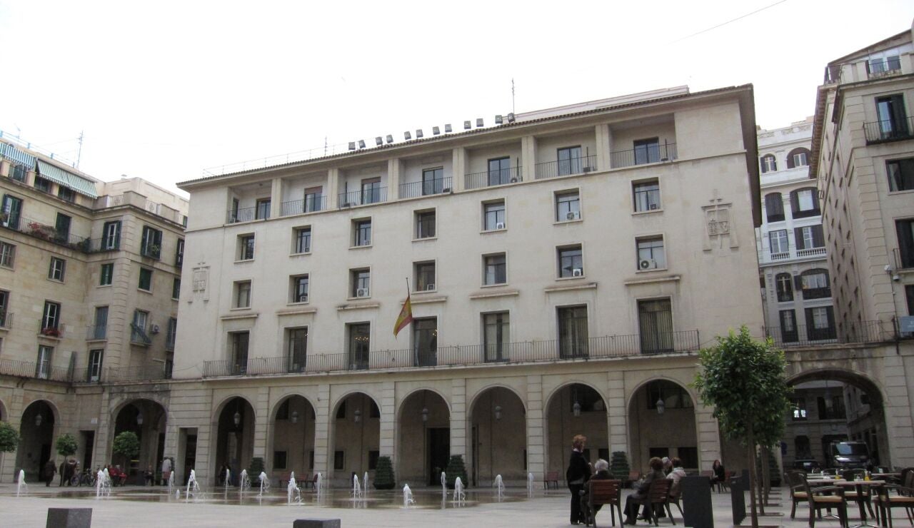 Fachada de la Audiencia Provincial de Alicante