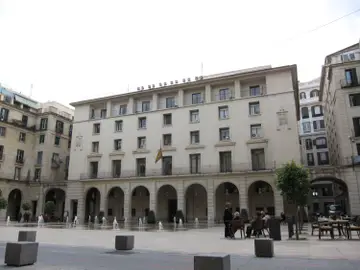 Fachada de la Audiencia Provincial de Alicante Fachada de la Audiencia Provincial de Alicante