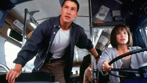 Keanu Reeves y Sandra Bullock en Speed Keanu Reeves y Sandra Bullock en Speed