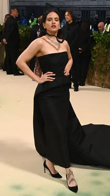 Rosalía en la Gala MET 2024 Rosalía en la Gala MET 2024