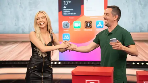 ¡Increíble! Fontecha sorprende a Ana Mena con sus trucos para la vida cotidiana ¡Increíble! Fontecha sorprende a Ana Mena con sus trucos para la vida cotidiana