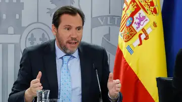 El ministro de Transportes, Óscar Puente, en rueda de prensa