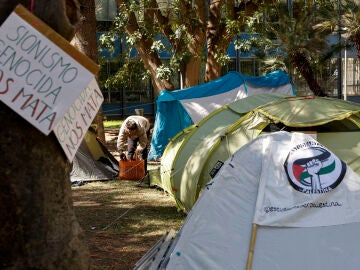 Estudiantes universitarios de Valencia acampan en favor a Palestina