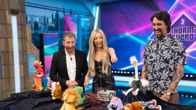 ¿Juguetes poseídos? Marron consigue hacer enloquecer a unos muñecos