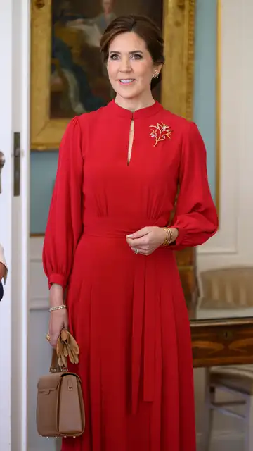 Mary de Dinamarca con un derrame en el ojo en su viaje a Suecia Mary de Dinamarca con un derrame en el ojo en su viaje a Suecia