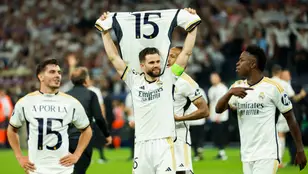 Los jugadores del Real Madrid celebran el pase a la final de la Champions