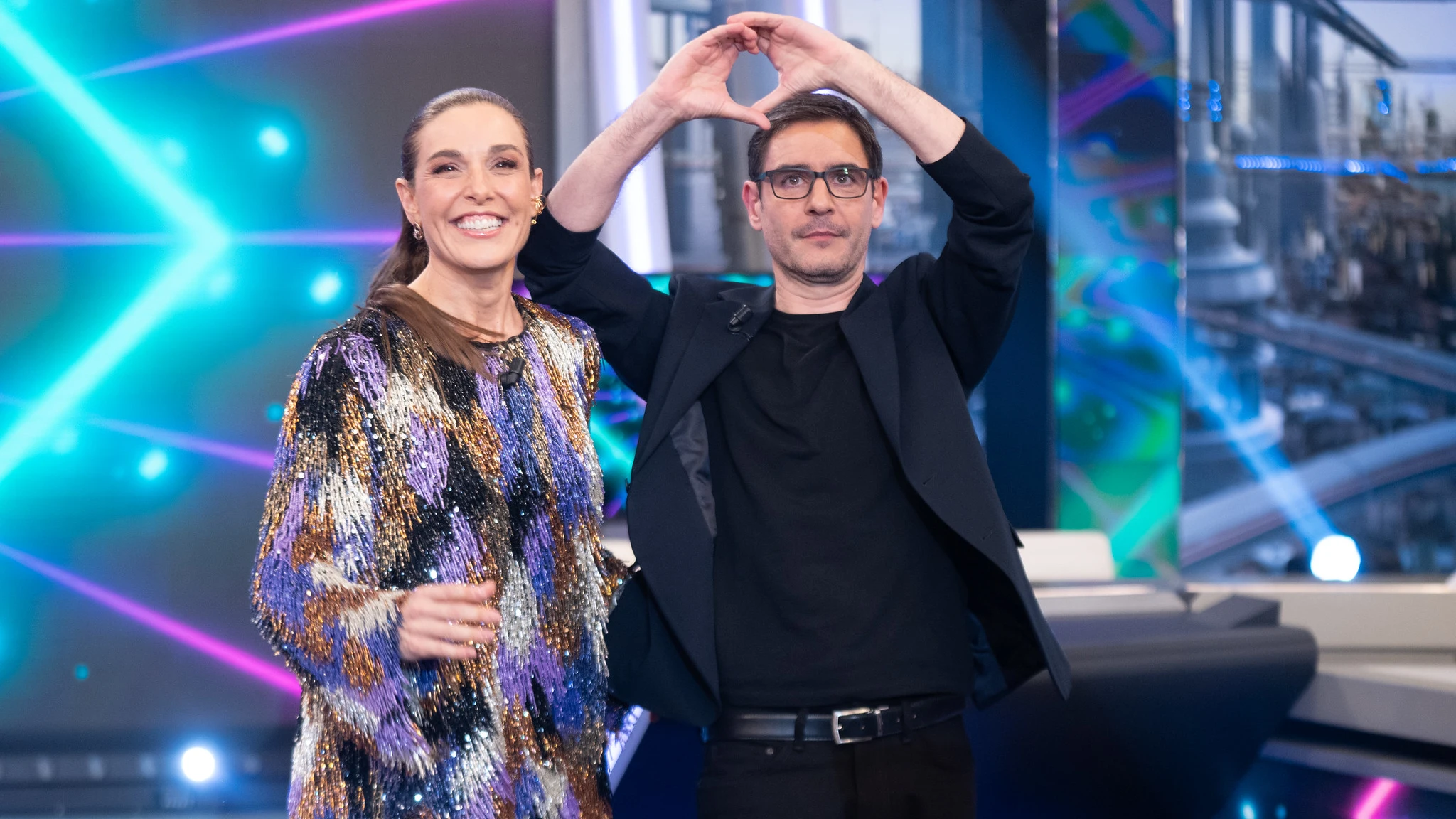 Revive la entrevista completa a Juanra Bonet y Raquel S&aacute;nchez Silva en El Hormiguero