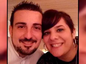 Adrián y su familia, atrapados en México al sufrir un paro cardíaco: "No podemos pagar 8.000 euros al día" Adrián y su familia, atrapados en México al sufrir un paro cardíaco: "No podemos pagar 8.000 euros al día"